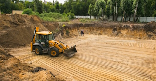 Разработка котлована Новый Уренгой стоимость за от 571 руб. м3 - заказать работы по копке и рытью котлованов | траншей